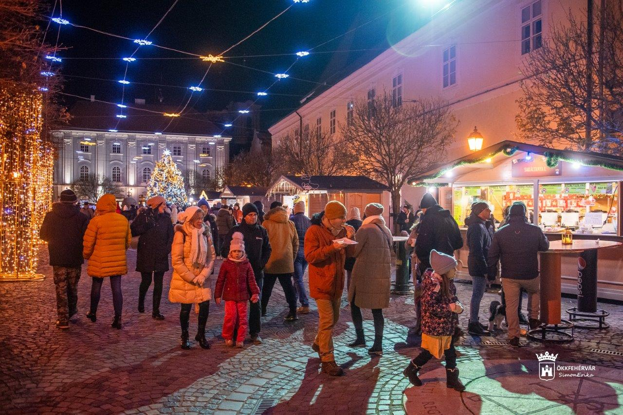 November 4-ig jelentkezhetnek a kereskedők és vendéglátósk az idei adventi vásárra